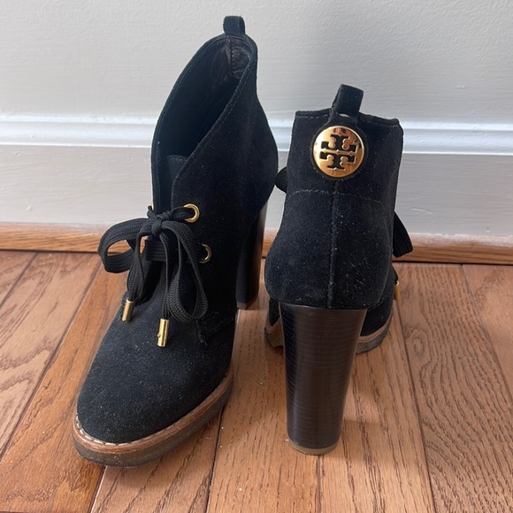 [SOLD] Tory Burch boot heels - Picture 2 of 9